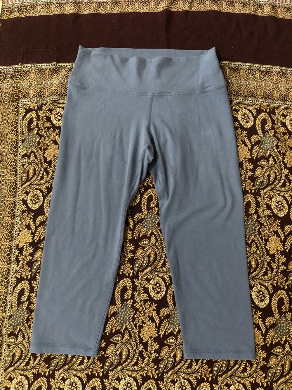Old Navy Slate Blue High-Waist Capri Leggings